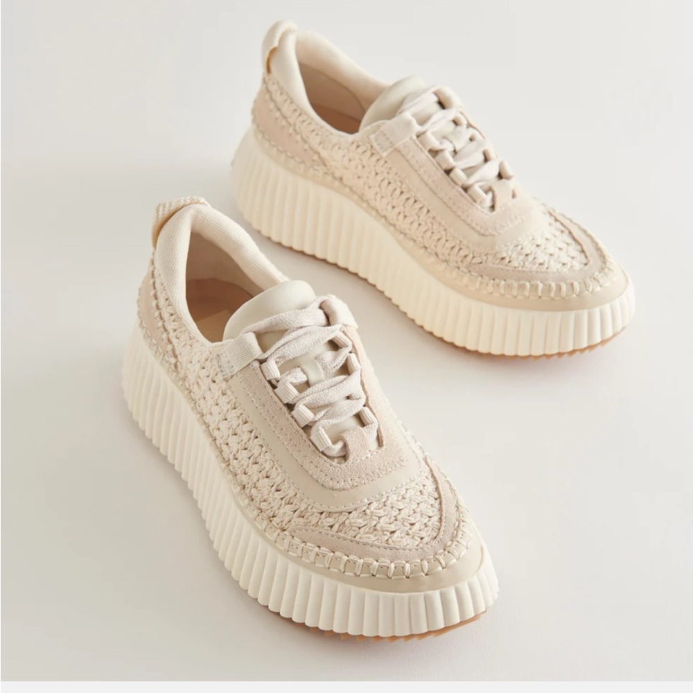 Dolce vita Dolen sneakers size 8